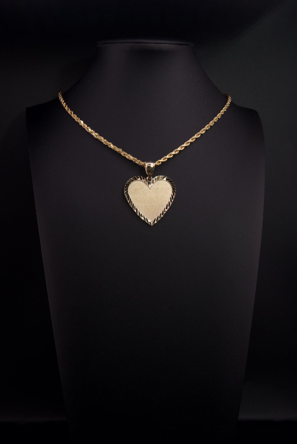 10k Diamond Cut Heart Picture Pendant
