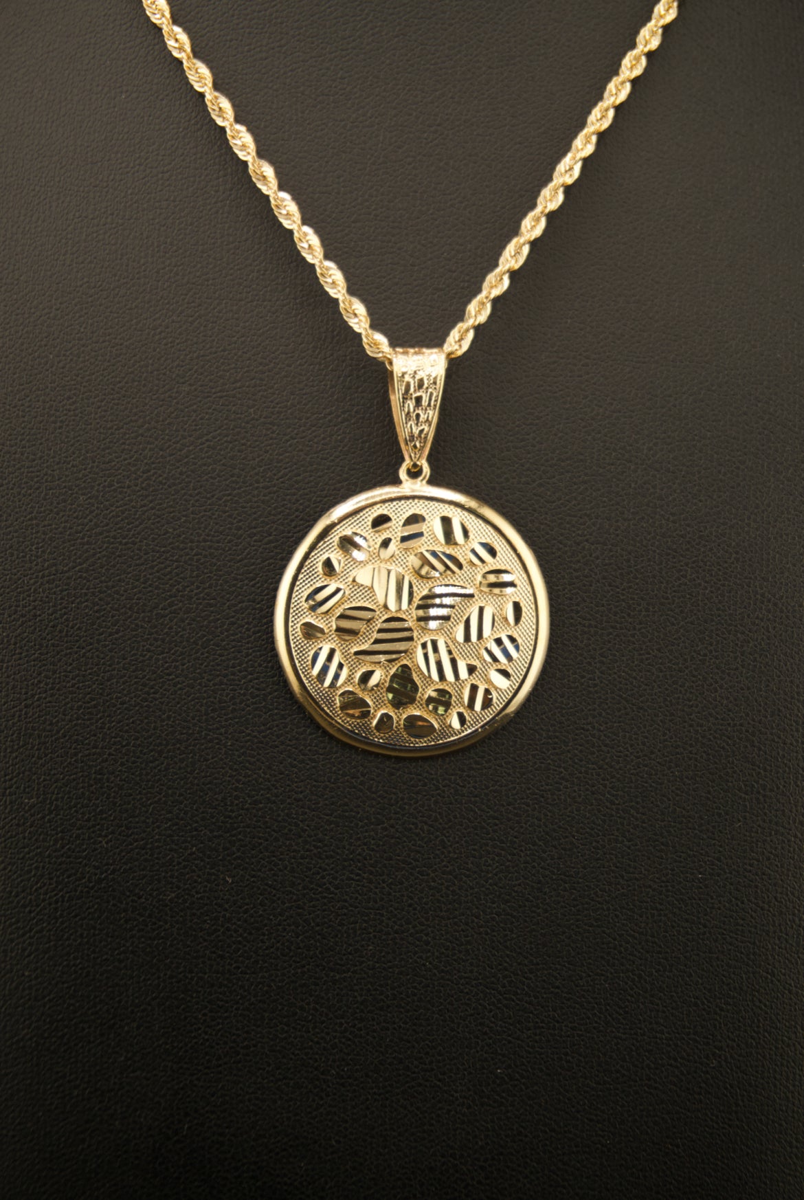 10k Nugget Design Medallion