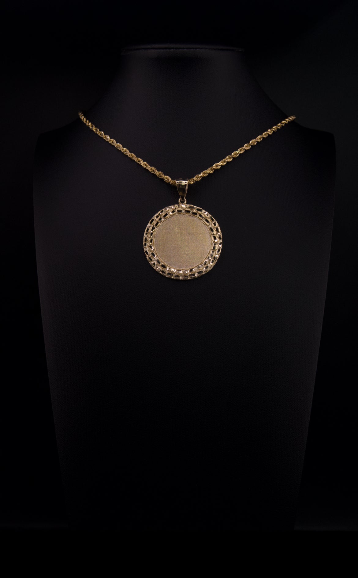 10k Nugget Picture Pendant