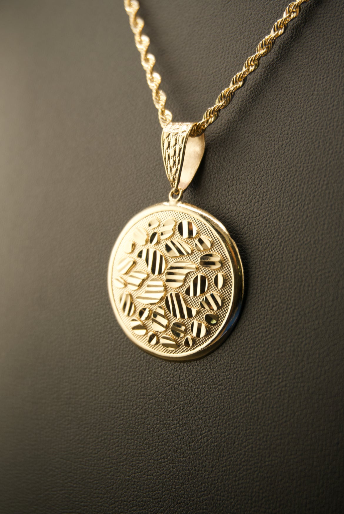 10k Nugget Design Medallion