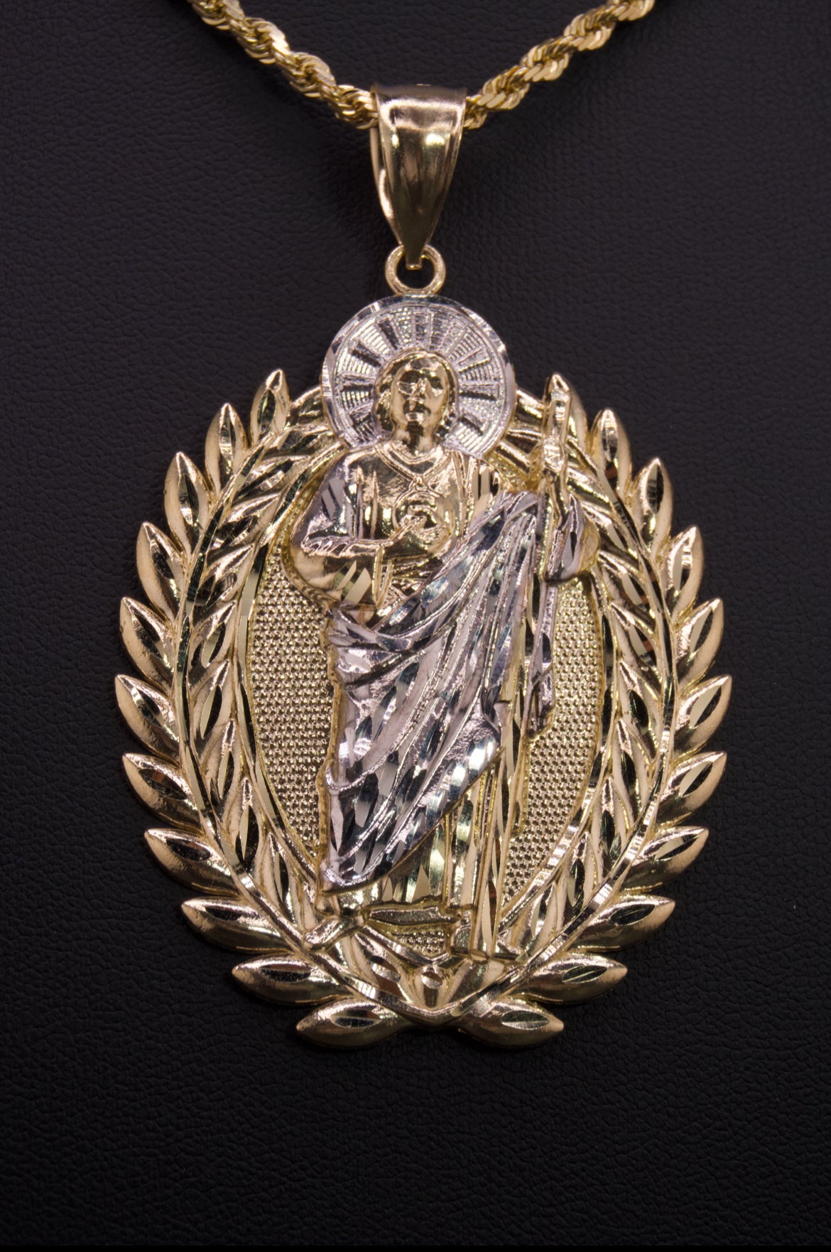 10k Large St.Jude w/ Wreath Pendant